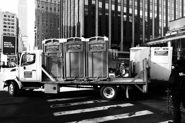 Portable Toilet Options We Offer in Florida Gulf Coast University, FL